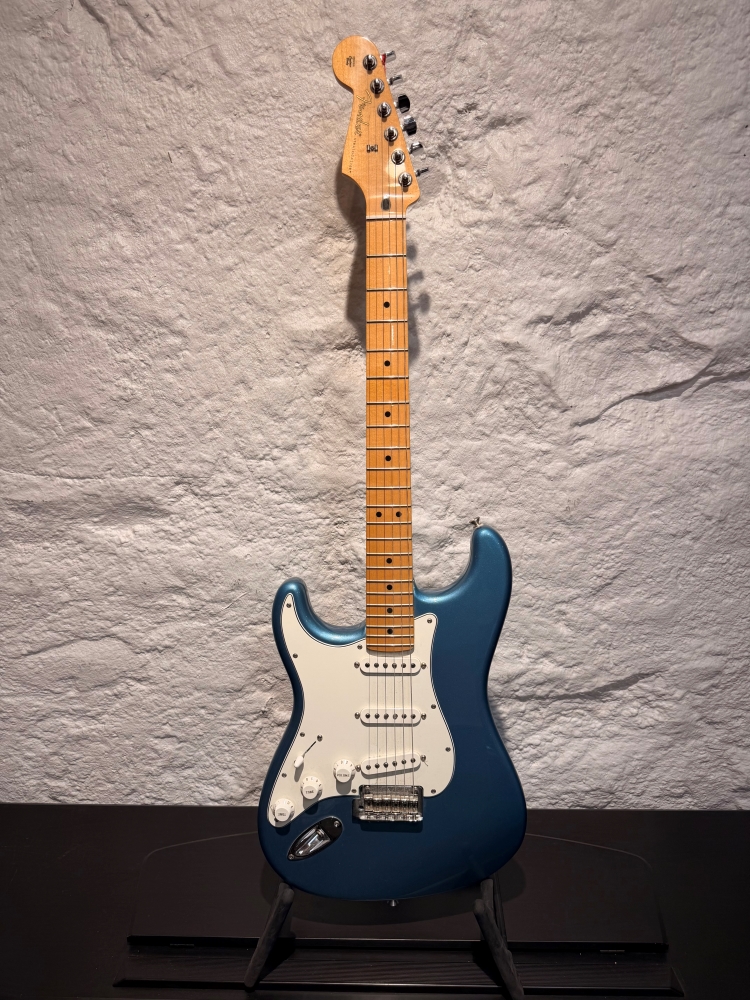 Fender Stratocaster Player LH MN TPL